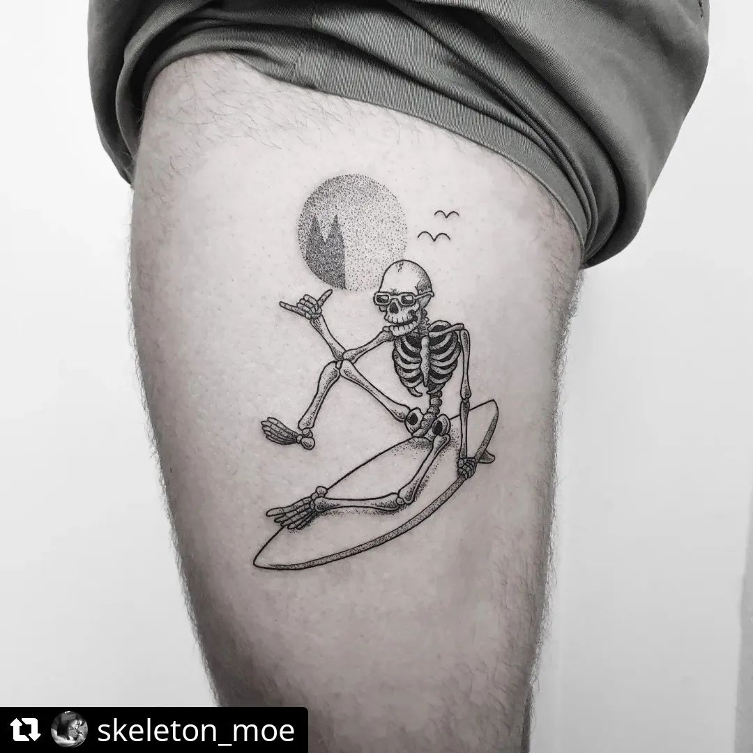 Surfer von @skeleton_moe

Skeletons need some surf too #tattoo #skulltattoo #art