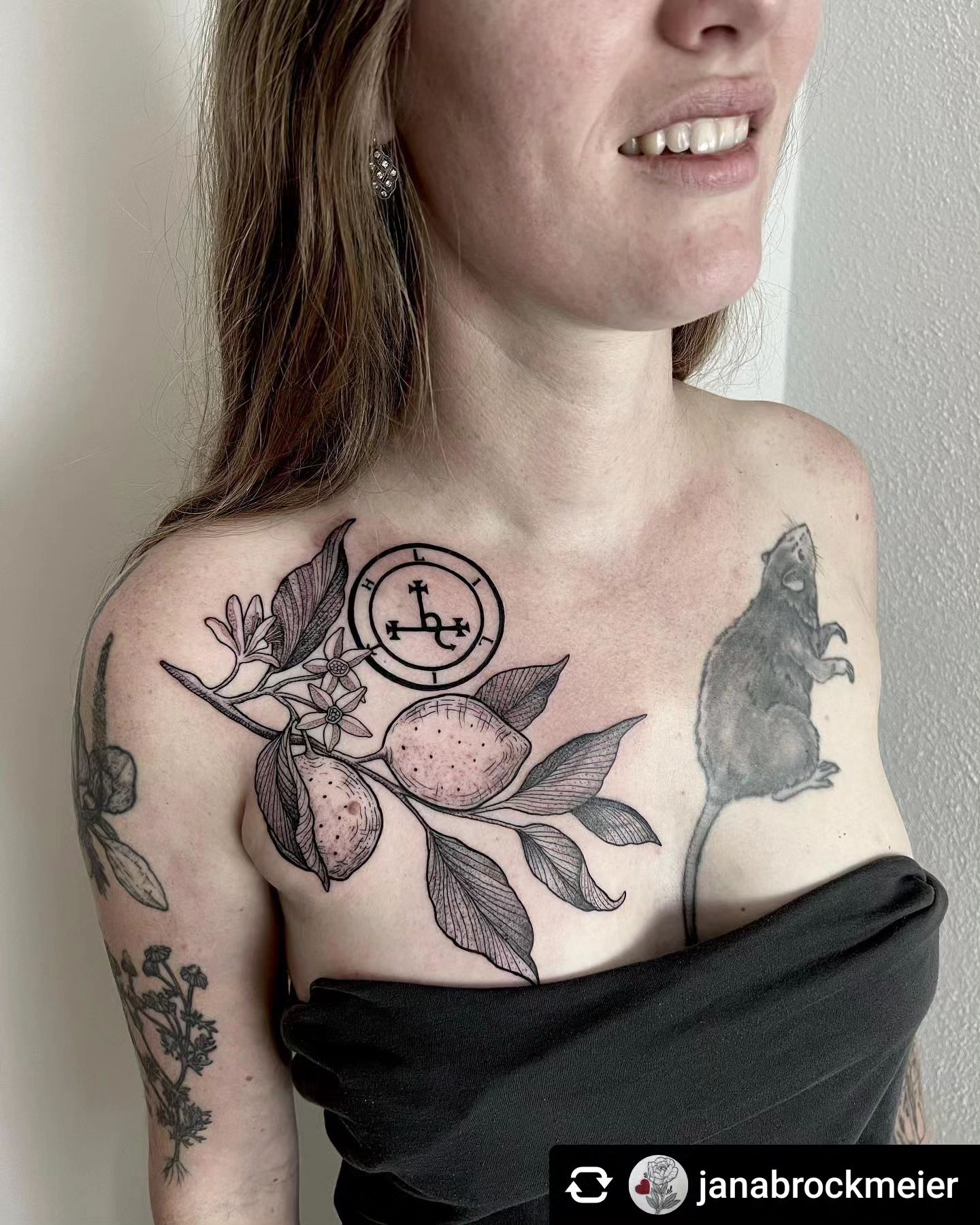 Tattoo von @janabrockmeier

Maria  Lilith 

#blackwork #darkartists #lilith #lin